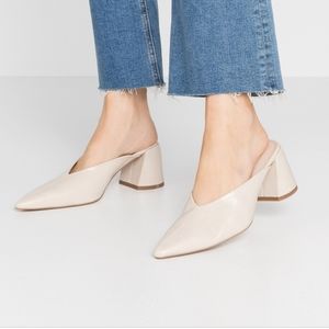 NWT Topshop Chisel Jerico Mules